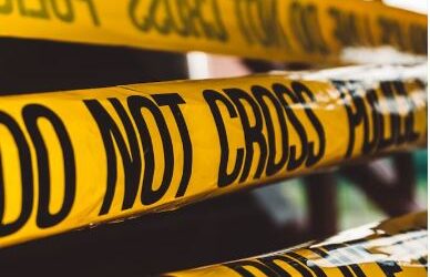 مقتل امرأة في حادث تصادم بين سيارتين في بلدة بيتسفيلد