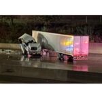 حادث سير يؤدي إلى عرقلة حركة المرور على الطريق السريع I-696 في مقاطعة ماكومب