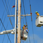DTE Energy تتوقع إعادة التيار الكهربائي إلى جميع العملاء المتضررين من العاصفة بحلول نهاية مساء اليوم