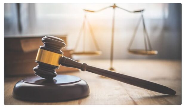 مثول شاب أمام المحكمة بعد مقتل قاصر خلال محاولة سرقة في وايت ليك