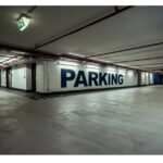 بلدية ديربورن تتحرك قانونيًا بعد انهيار مرآب سيارات وحبس رجل داخله