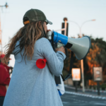 وسط طريق مسدود في المحادثات مع ستيلانتس, نقابة يونيفور تتجه نحو تنظيم تصويت يمنحها صلاحية إعلان الإضراب